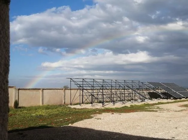Installation of a system of 110 solar panels to feed a water pump in the Lattakia region